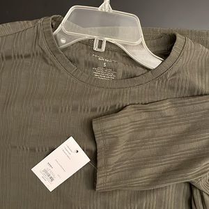 Essential elbow sleeve te